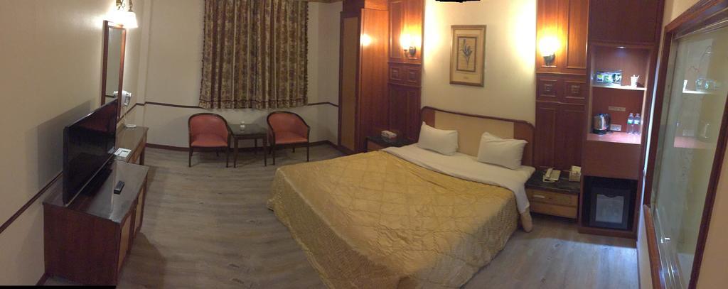 Changsing Business Motel Тайнан Екстериор снимка