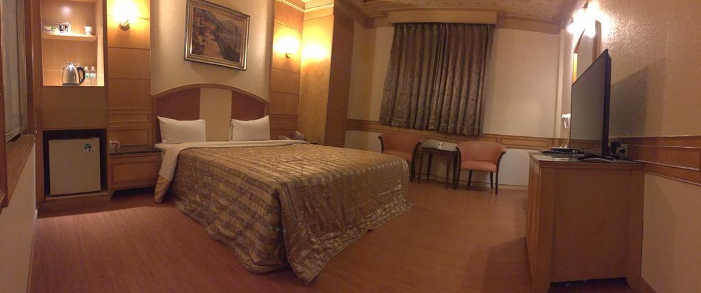 Changsing Business Motel Тайнан Екстериор снимка